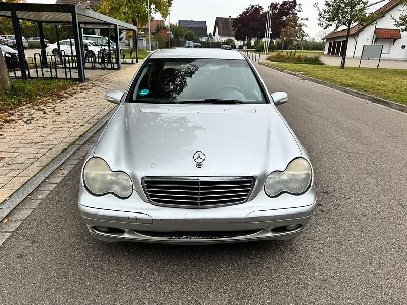 Silber Gebraucht 2003 Mercedes C200 Limousine | 1.900 € (Guter Preis) - Bild 1/4