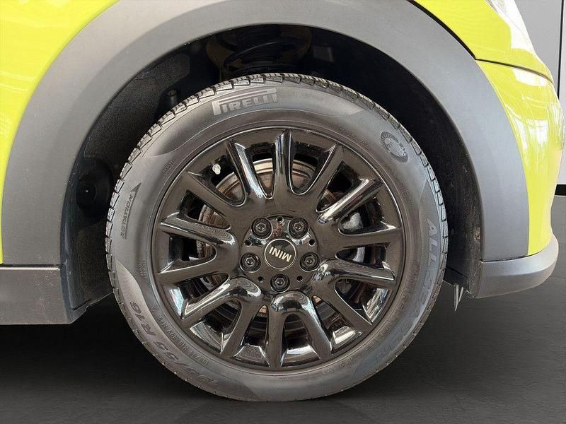 Gebraucht Mini Cooper Cabriolet 136 PS (100 kW) 2022 Gelb / zesty yellow Cabrio