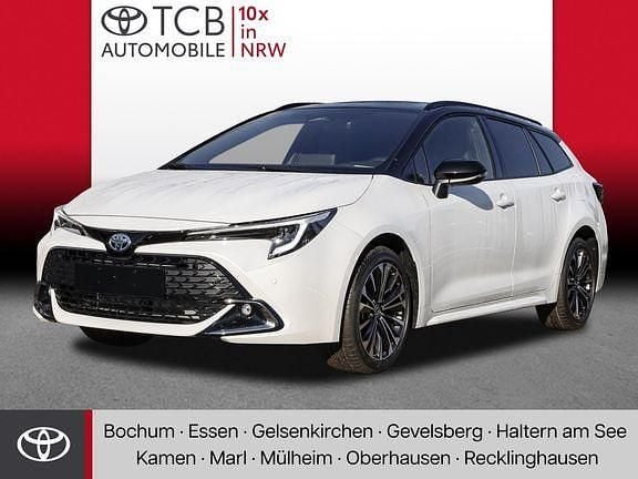 Platinumweiß perleffekt, dach schwarz Gebraucht 2024 Toyota Corolla Basis | 32.289 € (Teuer) - Bild 1/4