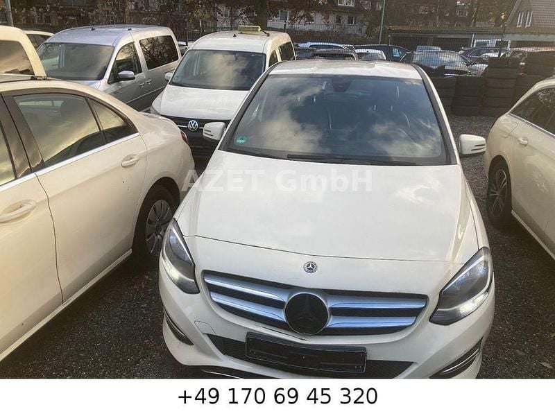 Gebraucht Mercedes B180 109 PS (80 kW) 2017 Beige Van / Kleinbus