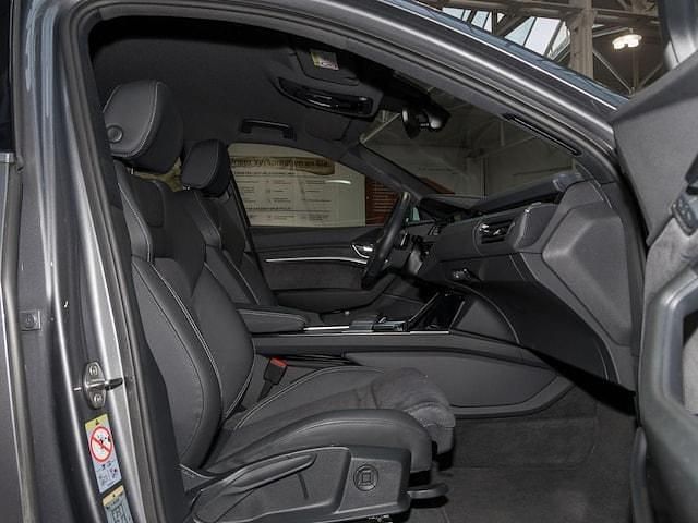 Gebraucht Audi e-tron Advanced 230 kW (313 PS) 2022 Taifungrau metallic SUV