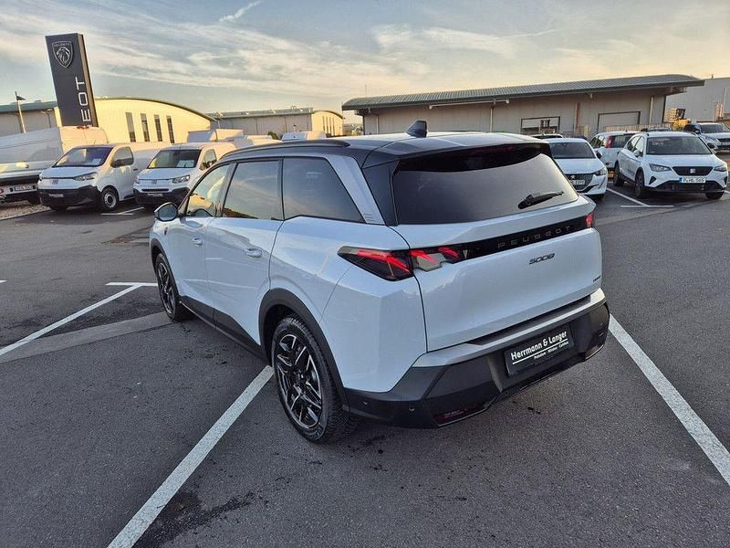Neu Peugeot 5008 GT 145 PS (106 kW) 2026 Weiß SUV