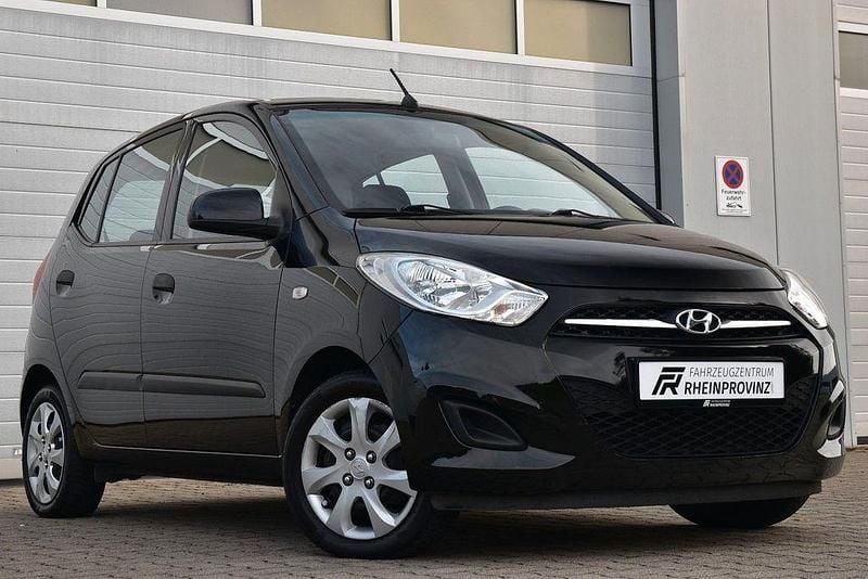 Schwarz Gebraucht 2013 Hyundai i10 Edition Kleinwagen | 3.999 € (Fairer Preis) - Bild 1/4