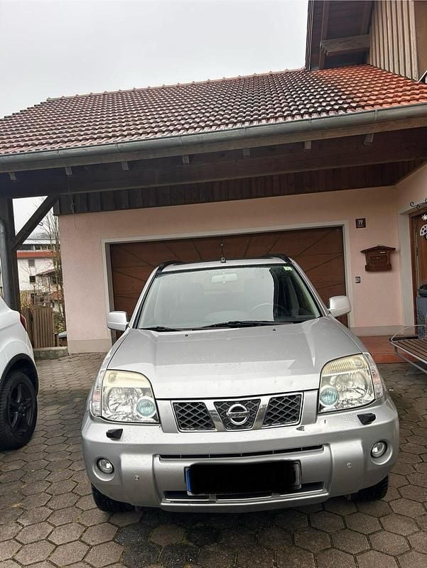 Grau Gebraucht 2006 Nissan X-Trail SUV | 2.300 € (Superpreis) - Bild 1/4
