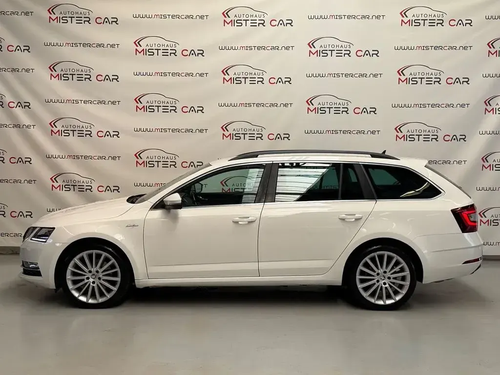 Gebraucht Skoda Octavia LAURIN & KLEMENT 184 PS (135 kW) 2017 Weiß Kombi
