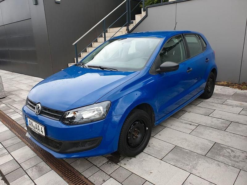 Blau Gebraucht 2009 VW Polo Trendline Limousine | 2.900 € (Fairer Preis) - Bild 1/4
