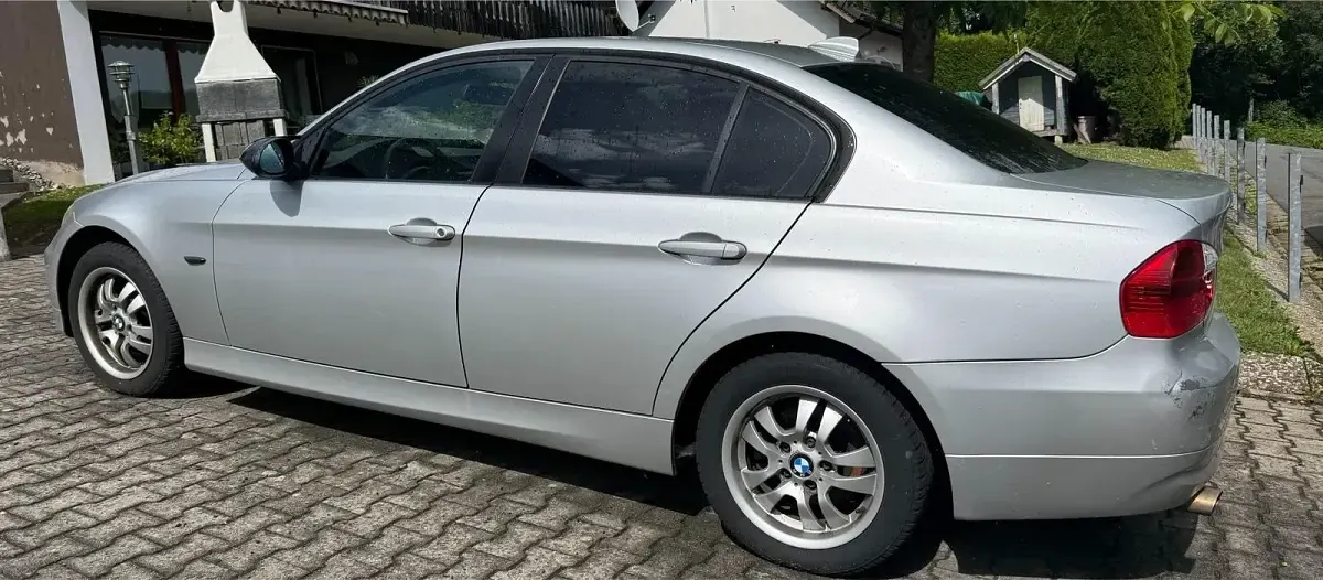 Gebraucht BMW 320 150 PS (110 kW) 2005 Silber Limousine