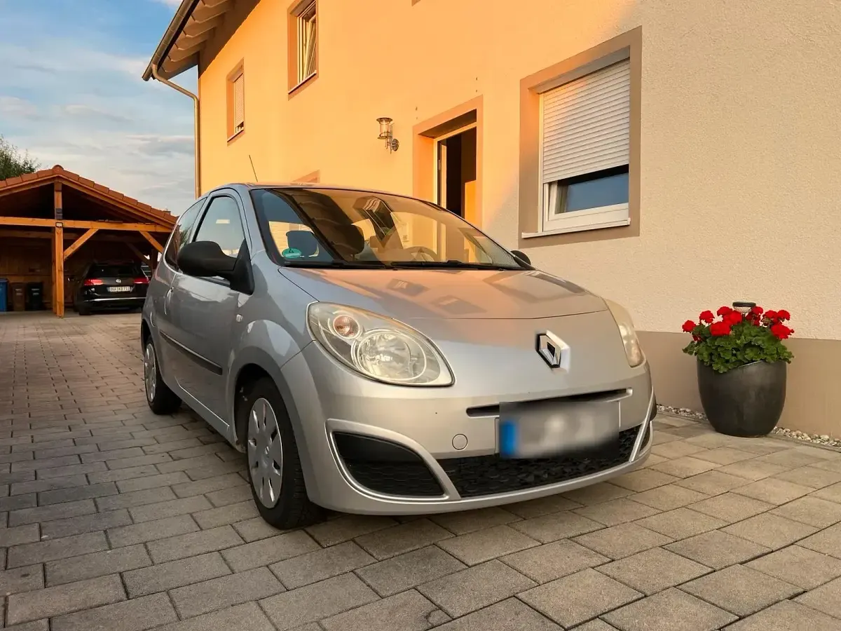 Gebraucht Renault Twingo 75 PS (55 kW) 2007 Silber Kleinwagen