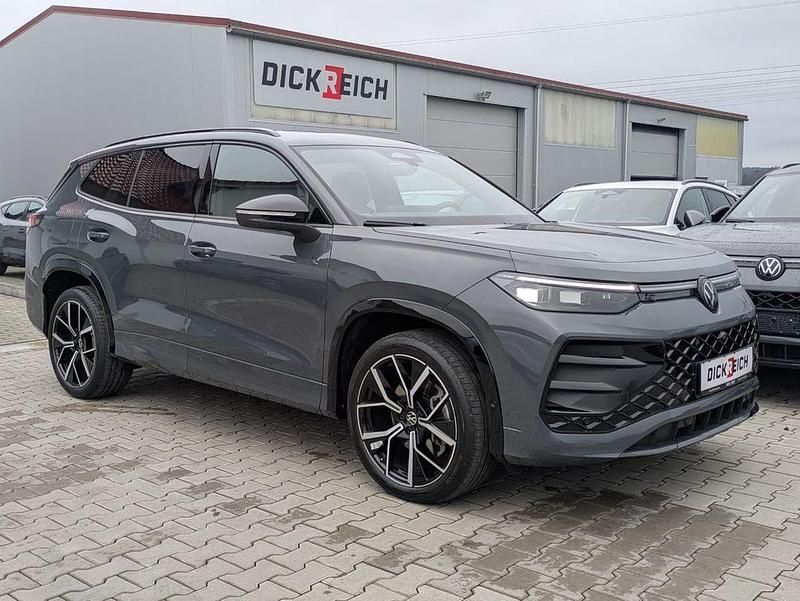 Grau Gebraucht 2025 VW Tayron R-line SUV | 51.950 € (Guter Preis) - Bild 1/4