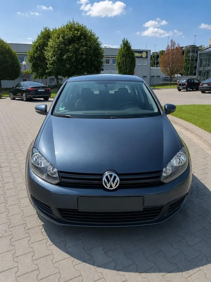 Gebraucht VW Golf VI 102 PS (75 kW) 2010 Grau Kleinwagen