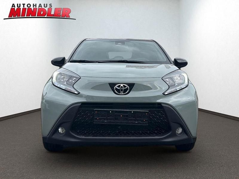 Neu Toyota Aygo X 72 PS (52 kW) 2025 Schwarz SUV