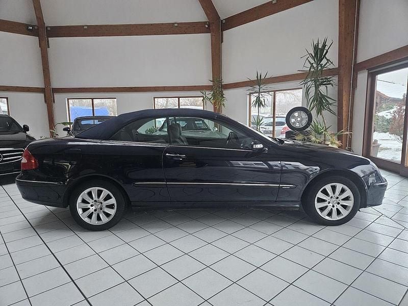 Gebraucht Mercedes CLK200 Elegance 163 PS (119 kW) 2006 Blau Cabrio