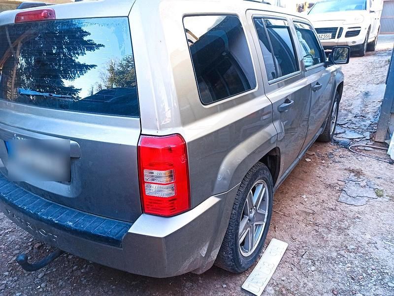 Gold Gebraucht 2007 Jeep Patriot SUV | 1.899 € (Guter Preis) - Bild 1/4