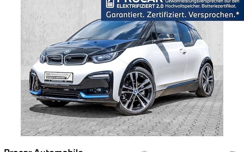 Weiß Gebraucht 2022 BMW i3 Comfort Edition Kleinwagen | 23.490 € (Fairer Preis) - Bild 1/4