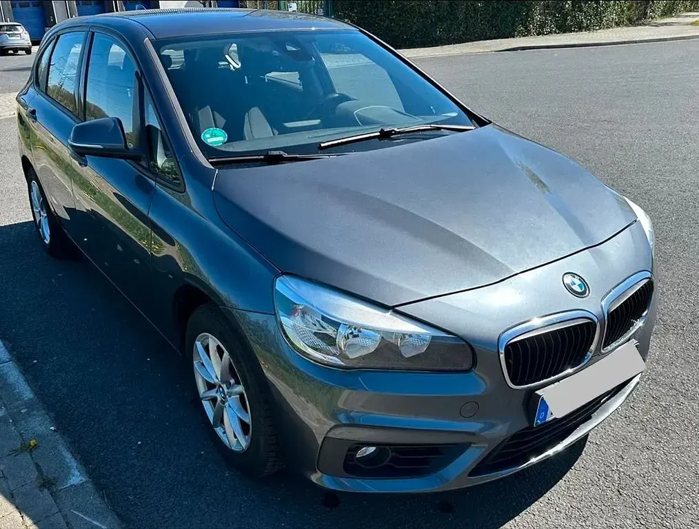 Gebraucht BMW 216 Active Tourer 116 PS (85 kW) 2017 Grau Van / Kleinbus