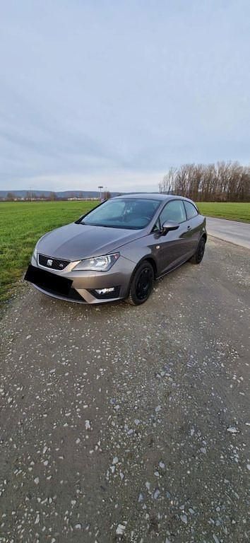 Grau Gebraucht 2015 Seat Ibiza SC FR Kleinwagen | 7.500 € (Fairer Preis) - Bild 1/4