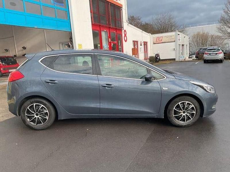 Gebraucht Kia Ceed 170 PS (125 kW) 2013 Andere Kleinwagen