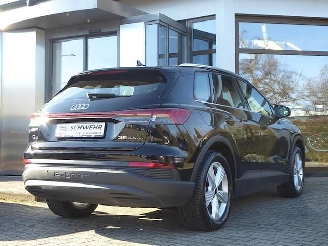 Gebraucht Audi Q4 e-tron 125 kW (170 PS) 2023 Mythosschwarz metallic SUV
