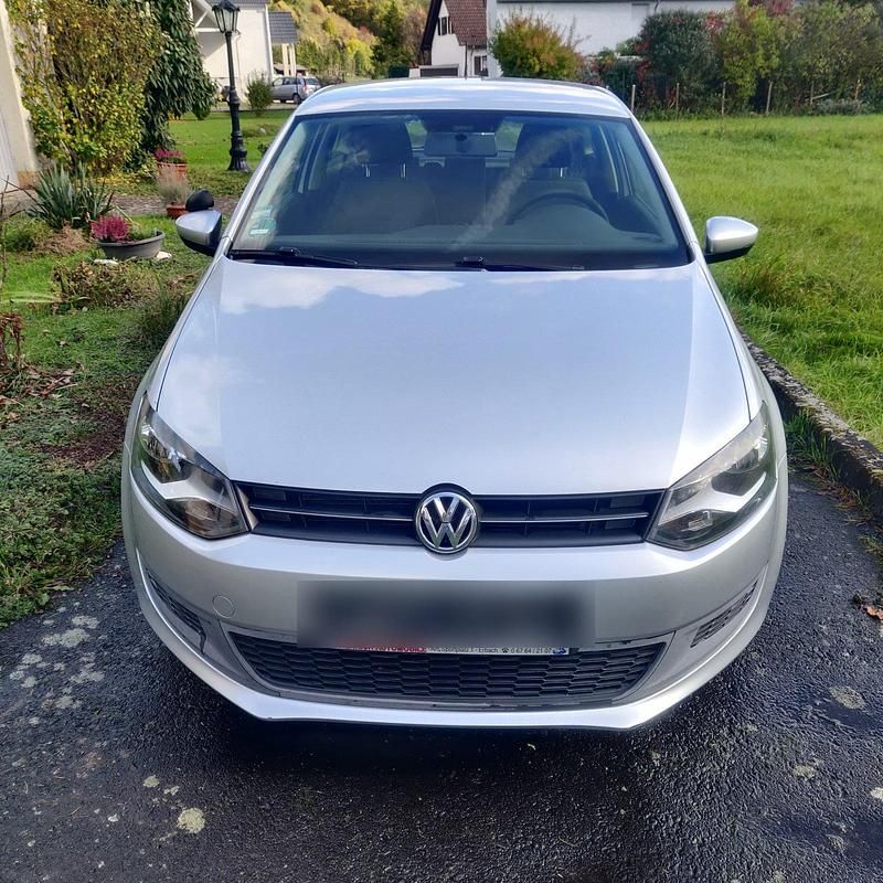 Silber Gebraucht 2010 VW Polo Comfortline Kleinwagen | 2.000 € (Superpreis) - Bild 1/4