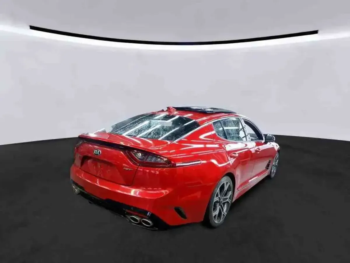 Gebraucht Kia Stinger GT 370 PS (272 kW) 2018 Chroma rot Kleinwagen
