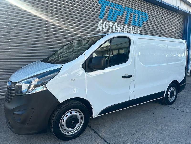 Gebraucht Opel Vivaro 121 PS (88 kW) 2018 Weiß Van / Kleinbus