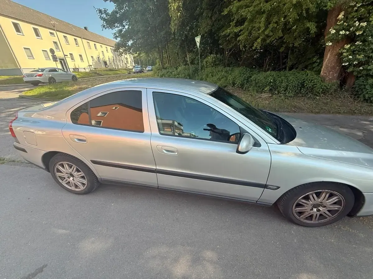 Gebraucht Volvo S60 163 PS (119 kW) 2002 Silber Limousine