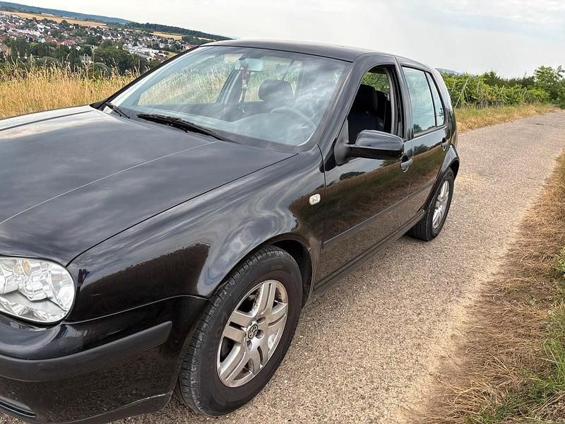 Occasion VW Golf IV 75 ch (55 kW) 2003 Noir Citadine