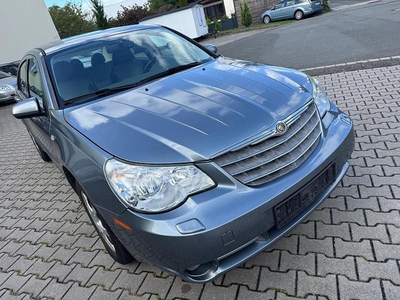Braun Gebraucht 2009 Chrysler Sebring Limousine | 950 € - Bild 1/4