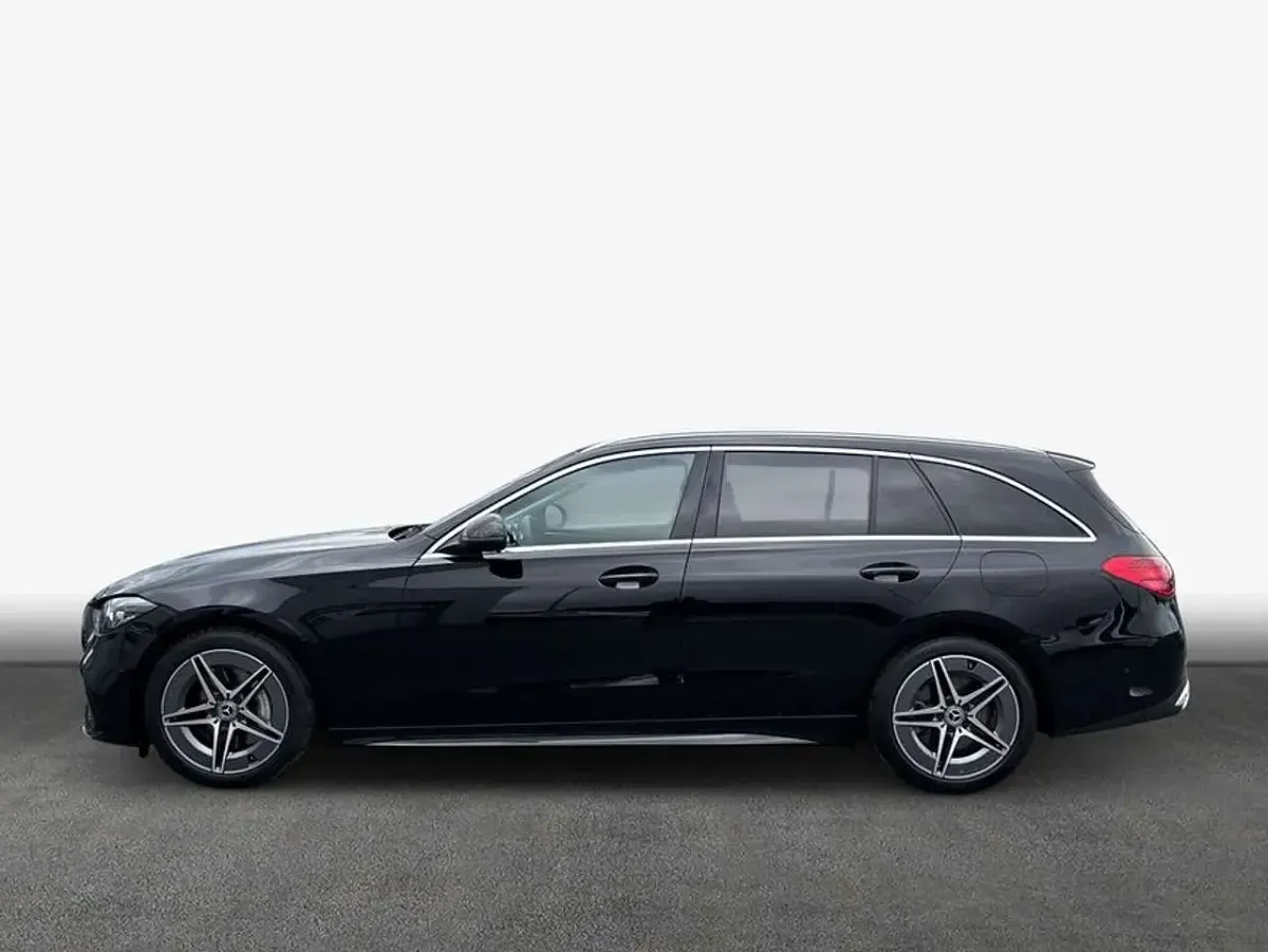 Gebraucht Mercedes C300 204 PS (150 kW) 2023 Schwarz Kombi