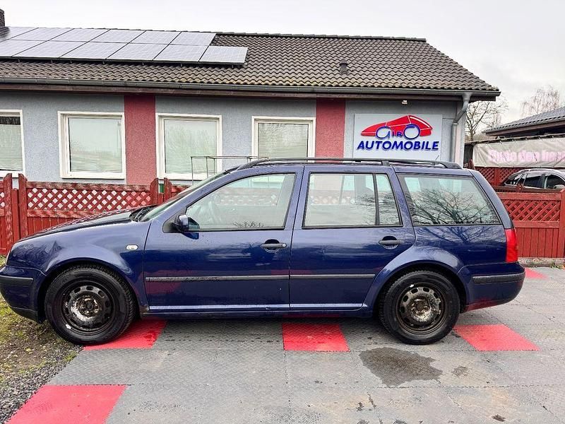 Gebraucht VW Golf IV Trendline 90 PS (66 kW) 2002 Blau Kombi