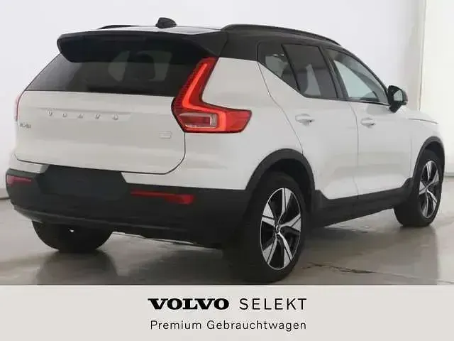Gebraucht Volvo XC40 Plus 300 kW (408 PS) 2021 Crystal white pearl SUV