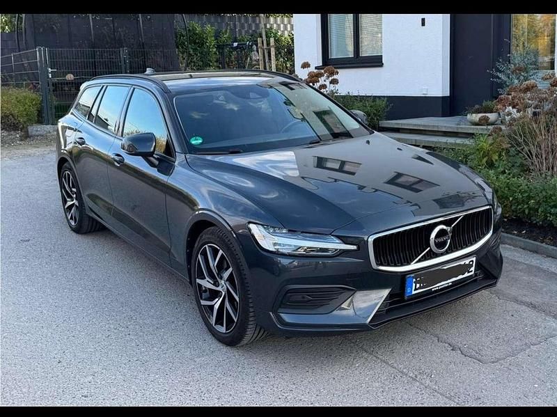 Grau Gebraucht 2019 Volvo V60 Kombi | 22.450 € (Superpreis) - Bild 1/4