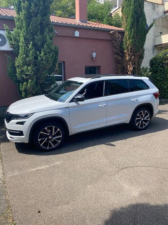 Weiß Gebraucht 2021 Skoda Kodiaq SportLine SUV | 20.000 € - Bild 1/4