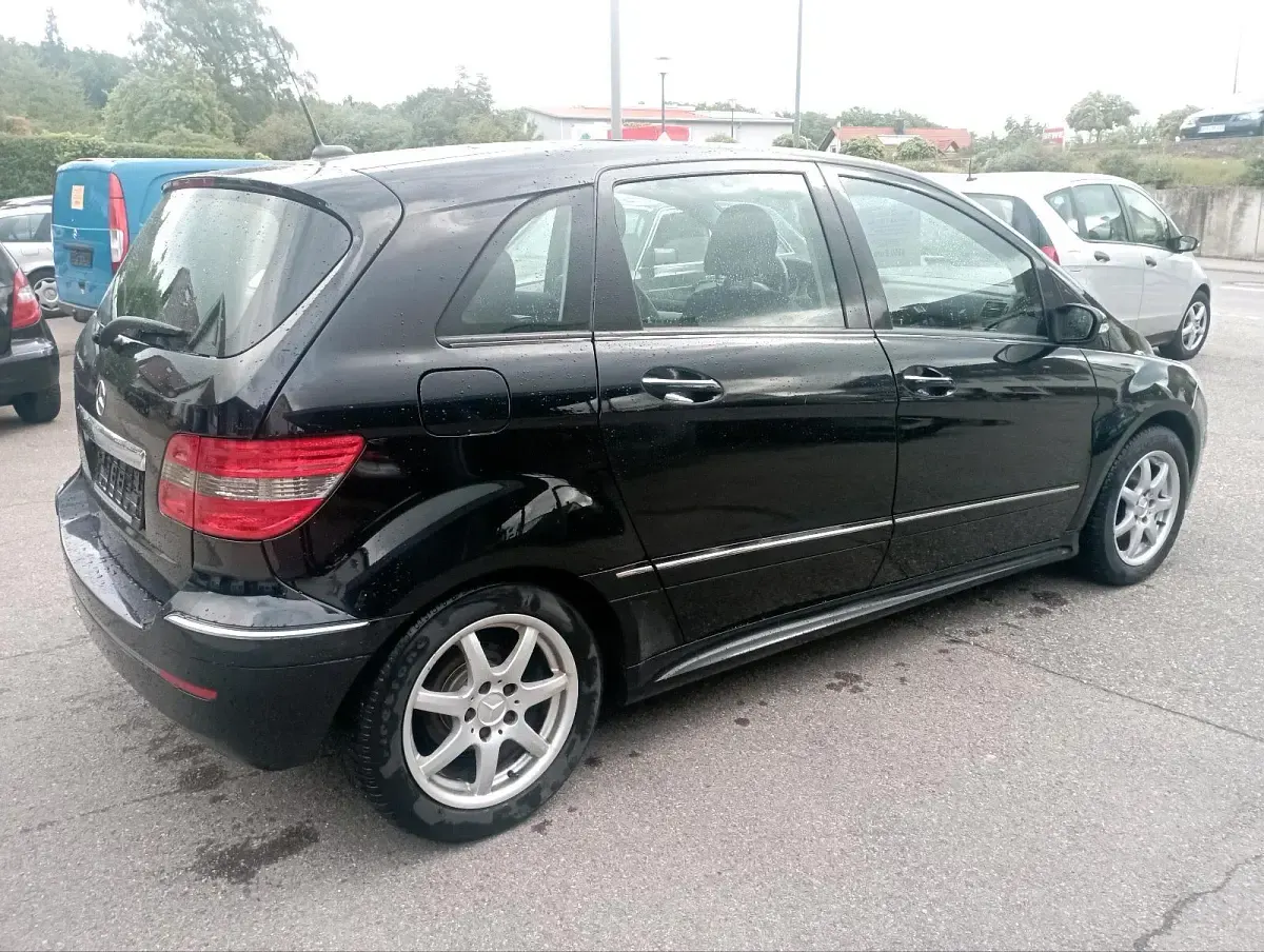 Gebraucht Mercedes B170 125 PS (91 kW) 2005 Schwarz Van / Kleinbus