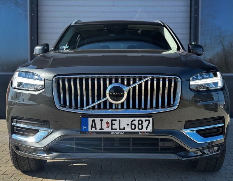 Grau Gebraucht 2020 Volvo XC90 Inscription SUV | 40.460 € (Guter Preis) - Bild 1/4