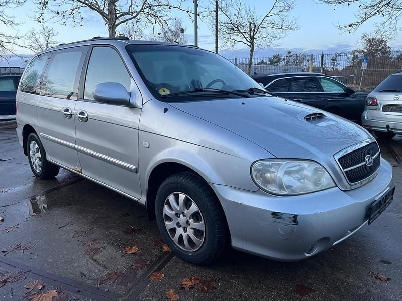 Gebraucht Kia Carnival 144 PS (105 kW) 2006 Stahlsilber Van / Kleinbus