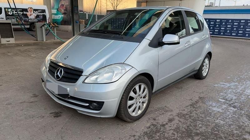 Gebraucht Mercedes A160 95 PS (69 kW) 2011 Silber Kleinwagen