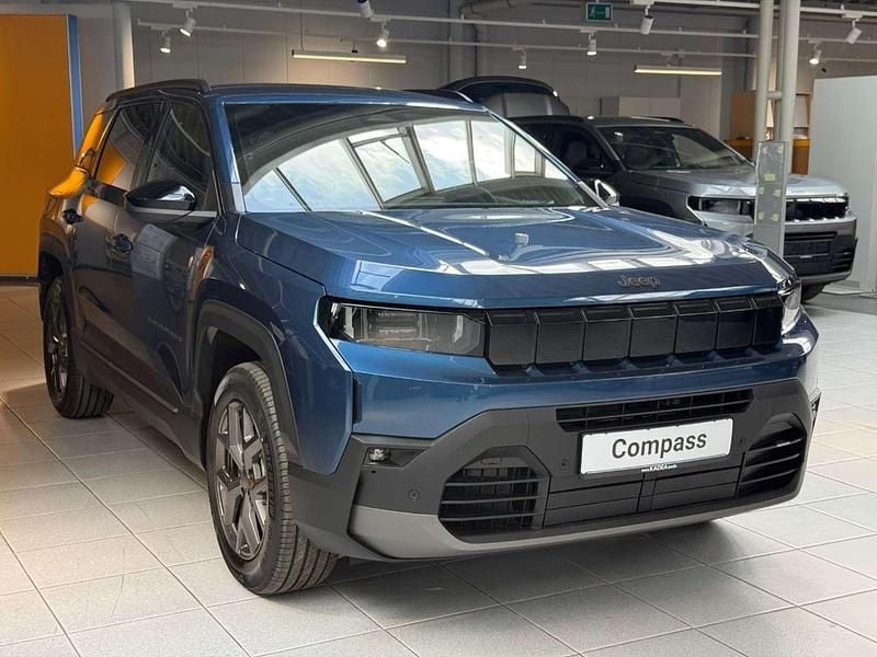 Uusi Jeep Compass 145 HP (106 kW) 2025 Valkoinen Katumaasturi