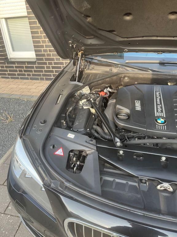 Gebraucht BMW 740 313 PS (230 kW) 2013 Schwarz Limousine