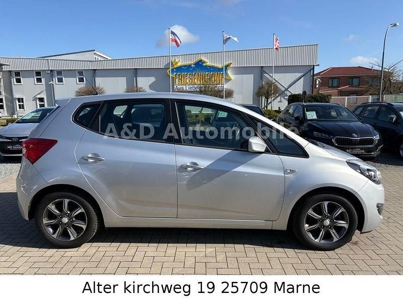 Gebraucht Hyundai ix20 Trend 125 PS (91 kW) 2017 Silber Kleinwagen