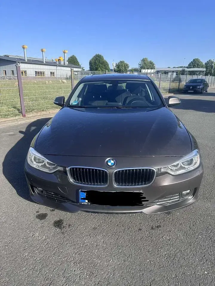 Gebraucht BMW 318 143 PS (105 kW) 2012 Limousine