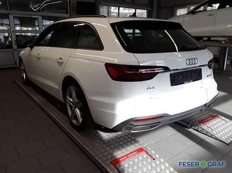 Gebraucht Audi A4 Business 204 PS (150 kW) 2023 Ibisweiß Kombi