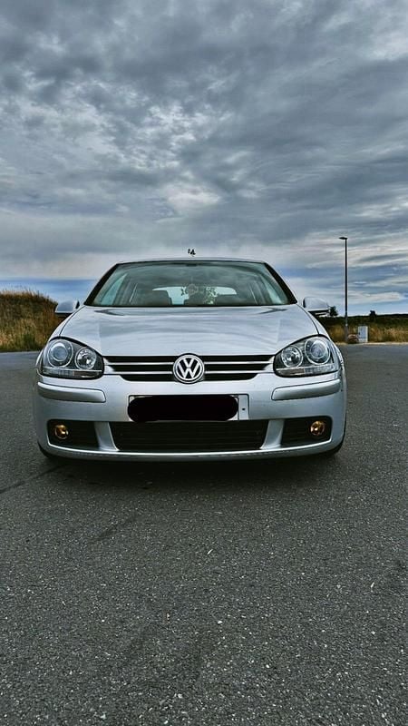 Gebraucht VW Golf V 115 PS (84 kW) 2005 Silber Kleinwagen