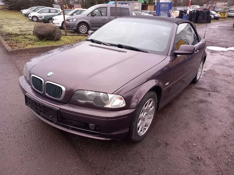 Violett Gebraucht 2003 BMW 318 Cabriolet Cabrio | 4.990 € (Fairer Preis) - Bild 1/4