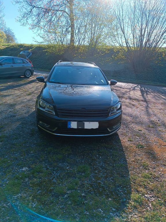 Gebraucht VW Passat Comfortline 140 PS (102 kW) 2012 Schwarz Limousine