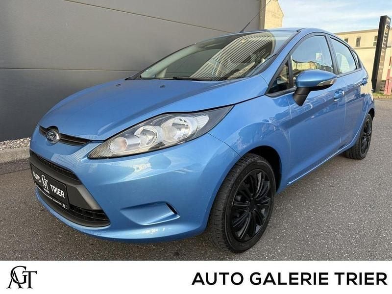 Blau Gebraucht 2012 Ford Fiesta Trend Limousine | 2.650 € (Guter Preis) - Bild 1/4