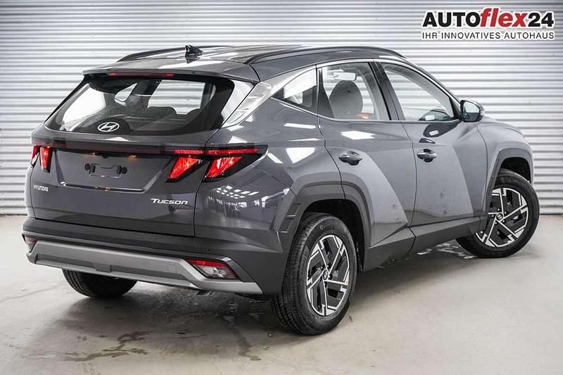 Ecotronic grey metallic () Neu 2025 Hyundai Tucson Comfort SUV | 27.939 € (Guter Preis) - Bild 1/4