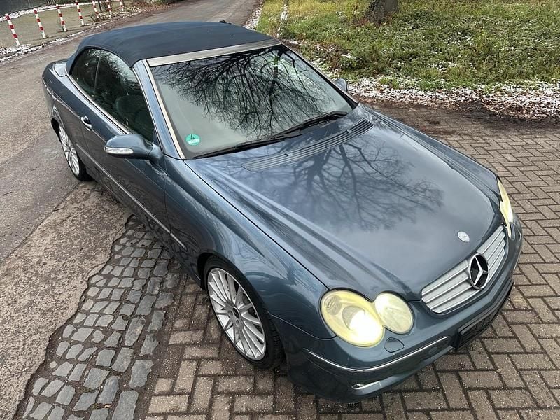 Gebraucht Mercedes CLK320 Avantgarde 224 PS (164 kW) 2005 Blau Cabrio