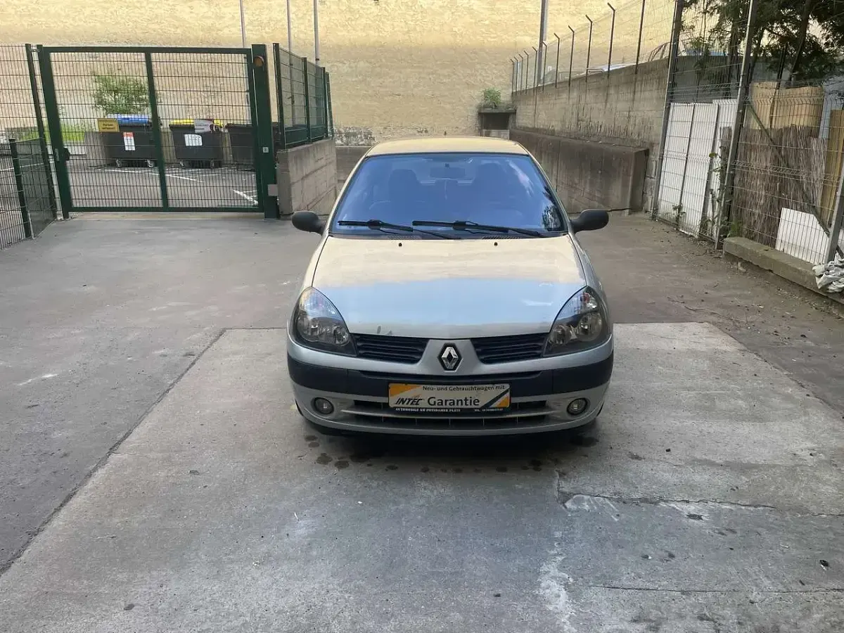 Gebraucht Renault Clio II 98 PS (72 kW) 2002 Night shade (m) Limousine