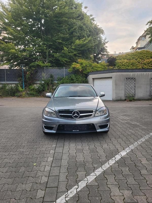 Andere farben Gebraucht 2007 Mercedes C63 AMG Elegance Limousine | 6.800 € - Bild 1/4
